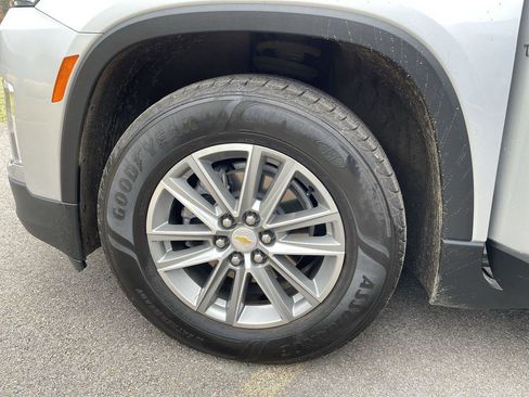 Certified 2022 Chevrolet Traverse LT image 32