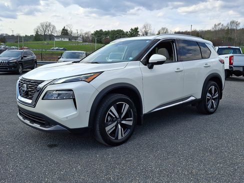 Used 2023 Nissan Rogue SL w/ SL Premium Package AWD/4WD image 3
