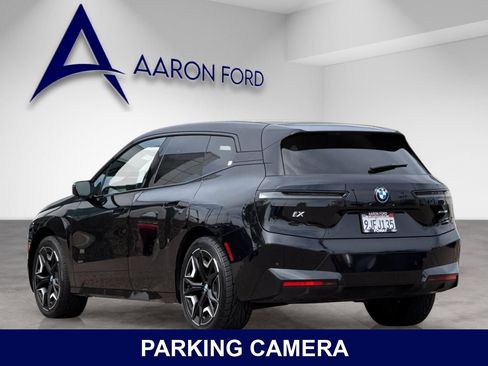 Used 2024 BMW iX xDrive50 w/ Premium Package AWD/4WD image 4