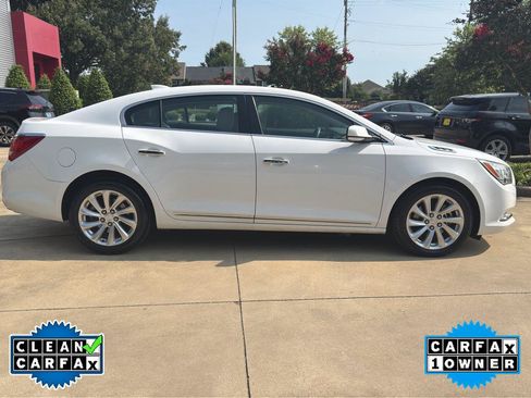 Used 2016 Buick LaCrosse Leather w/ Experience Buick Package FWD image 2