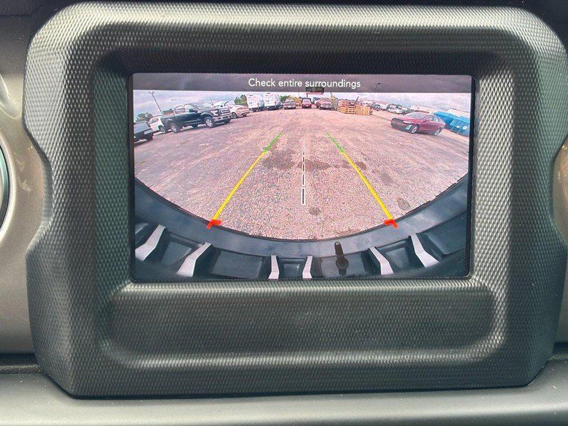 Used 2021 Jeep Wrangler Unlimited Sahara AWD/4WD image 23