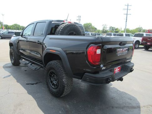 Used 2024 GMC Canyon AT4X w/ AT4X AEV Edition AWD/4WD image 9