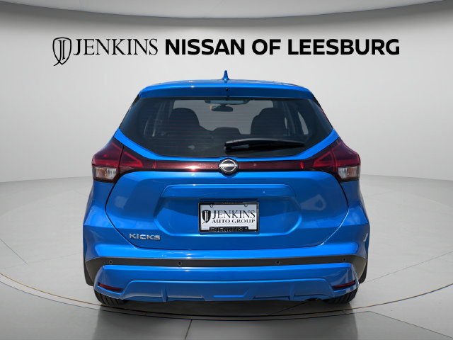 Certified 2025 Nissan Kicks Play S FWD image 5