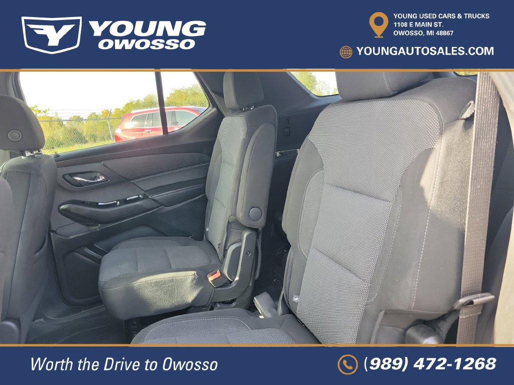 Used 2023 Chevrolet Traverse LT w/ Rear Camera Mirror Package AWD/4WD image 29