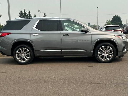 Used 2019 Chevrolet Traverse Premier AWD/4WD image 3