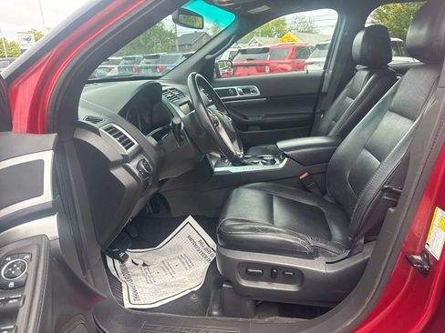Used 2012 Ford Explorer XLT AWD/4WD image 26