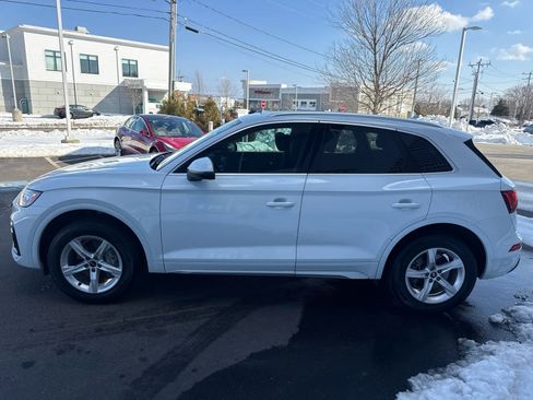 Used 2023 Audi Q5 2.0T Premium w/ Convenience Package image 5