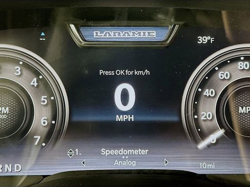 New 2026 RAM 2500 Laramie AWD/4WD image 11