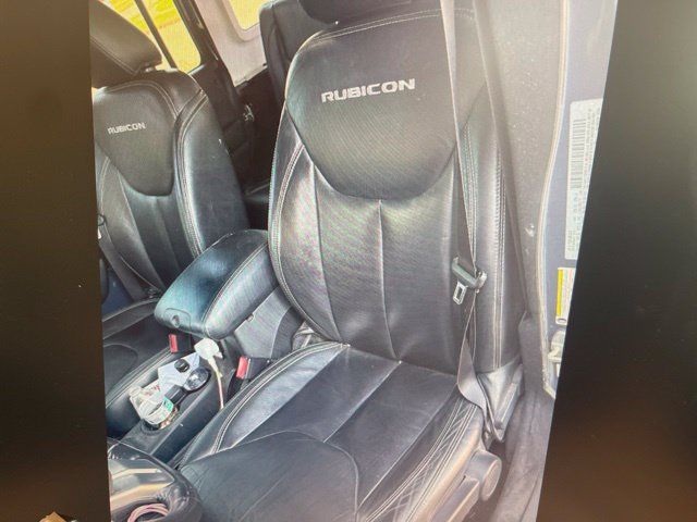 Used 2016 Jeep Wrangler Unlimited Rubicon AWD/4WD image 15