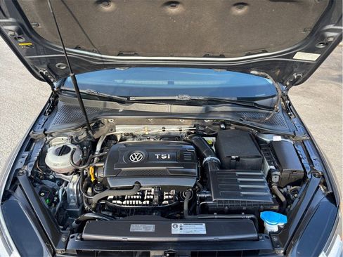 Used 2017 Volkswagen Golf Wolfsburg Edition image 46