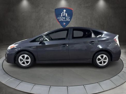 Used 2013 Toyota Prius Four FWD image 2