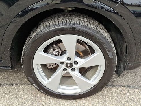 Certified 2025 Audi Q5 Premium Plus w/ Premium Plus image 8