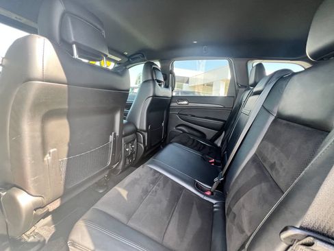Used 2021 Jeep Grand Cherokee Laredo X AWD/4WD image 30