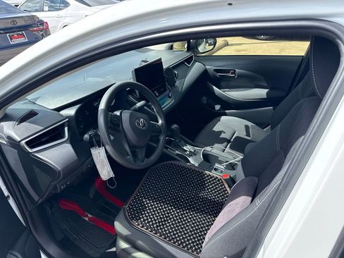 Used 2024 Toyota Corolla LE FWD image 5