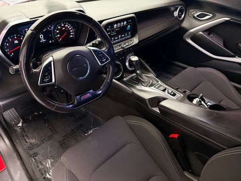 Used 2018 Chevrolet Camaro SS RWD image 7