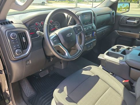 Used 2022 Chevrolet Silverado 1500 RST w/ Z71 Off-Road Package AWD/4WD image 18