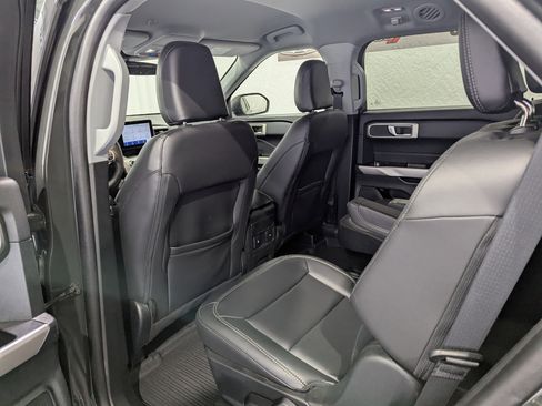 Used 2024 Ford Explorer XLT w/ Equipment Group 202A AWD/4WD image 12
