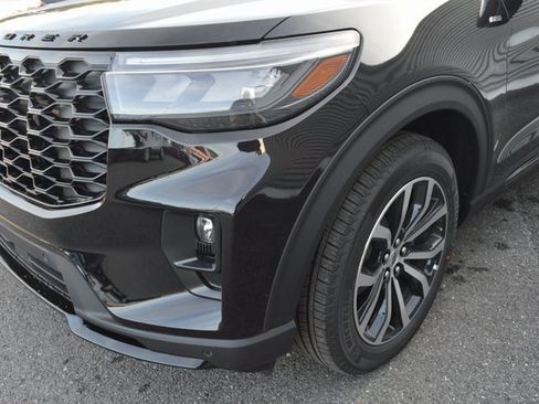 New 2026 Ford Explorer ST-Line image 9