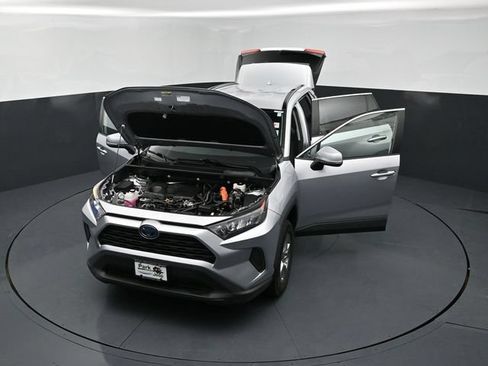 Used 2022 Toyota RAV4 LE AWD/4WD image 25
