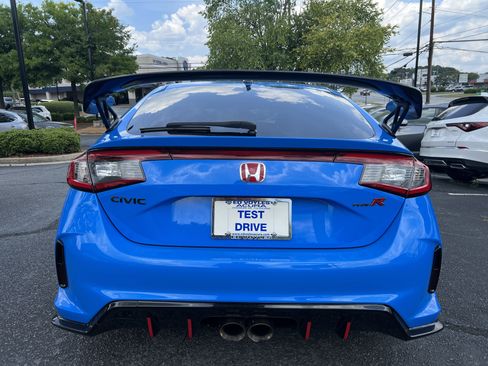 Used 2023 Honda Civic Type R image 4