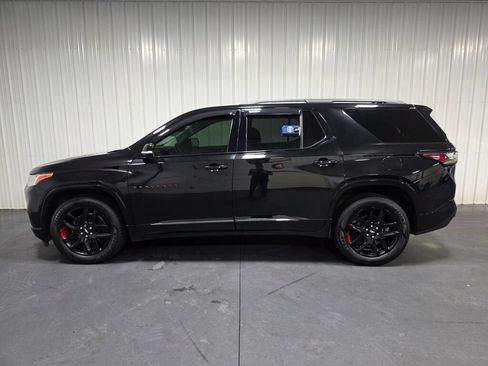 Used 2019 Chevrolet Traverse Premier w/ Redline Edition AWD/4WD image 4