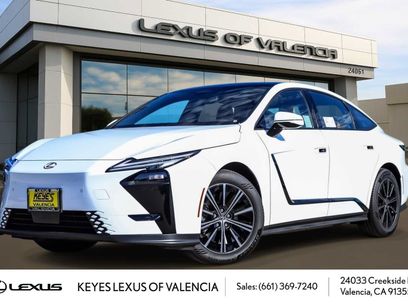 New 2026 Lexus ES 350e w/ Convenience Package