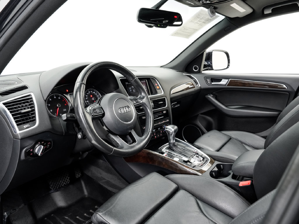 Used 2016 Audi Q5 2.0T Premium Plus w/ Technology Package AWD/4WD image 4