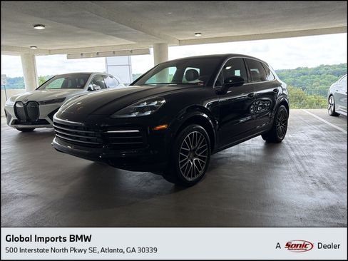 Used 2021 Porsche Cayenne AWD/4WD image 1