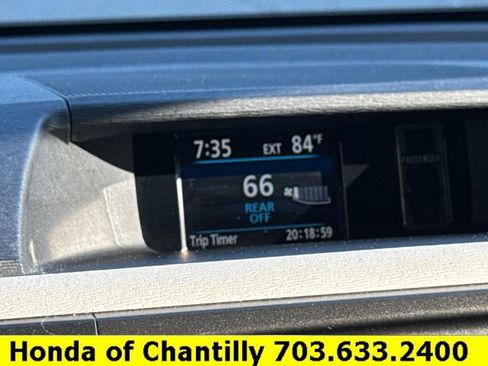 Used 2014 Toyota Sienna XLE FWD image 15