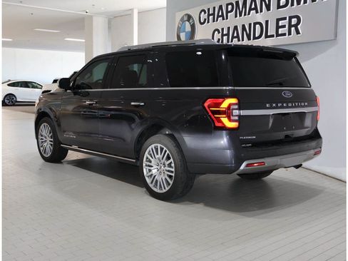 Used 2023 Ford Expedition Platinum AWD/4WD image 5