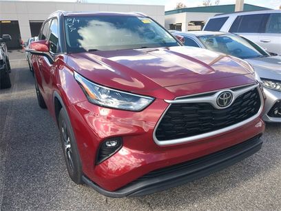 Used 2022 Toyota Highlander XLE