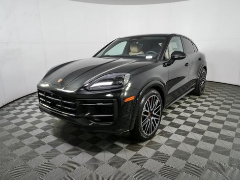 New 2026 Porsche Cayenne GTS AWD/4WD image 1