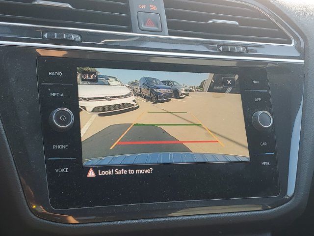 Certified 2024 Volkswagen Tiguan SEL R-Line AWD/4WD image 27