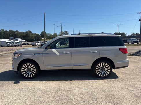 Used 2019 Lincoln Navigator Reserve w/ Cargo Package image 5