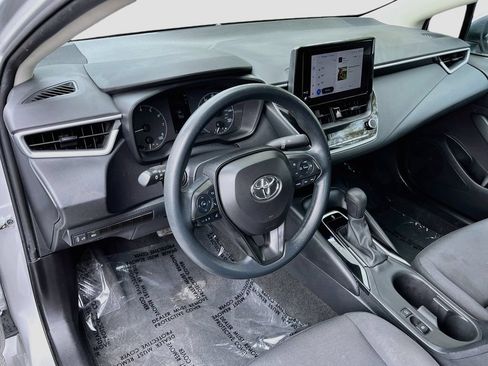 Used 2024 Toyota Corolla LE FWD image 9