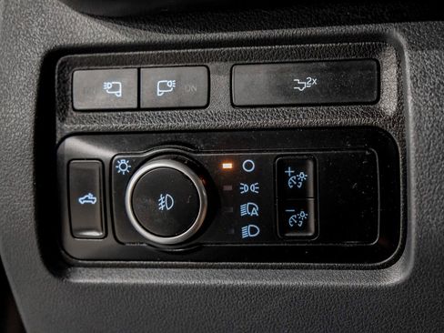 Used 2024 Ford F350 Lariat w/ FX4 Off-Road Package image 30