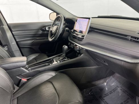 Used 2022 Jeep Compass High Altitude AWD/4WD image 30