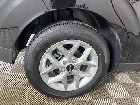 Used 2025 Kia Soul S image 28