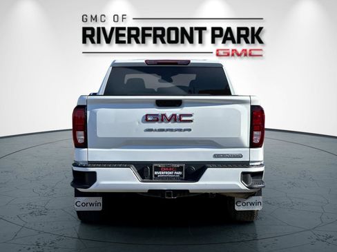 Used 2023 GMC Sierra 1500 Elevation image 4