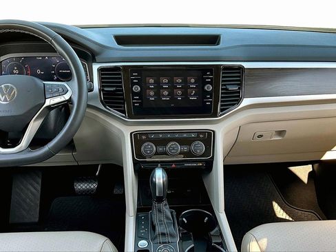 Used 2022 Volkswagen Atlas SE image 6