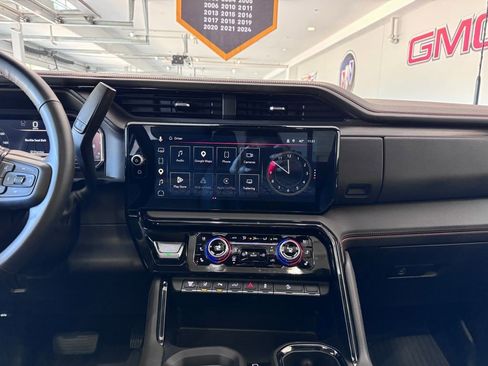 Certified 2025 GMC Sierra 2500 AT4 w/ AT4 Premium Plus Package AWD/4WD image 20
