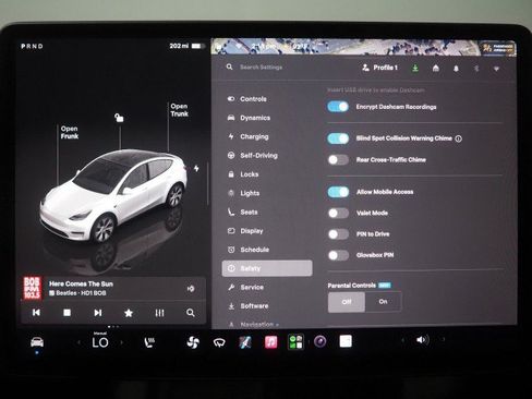 Used 2023 Tesla Model Y Long Range AWD/4WD image 32