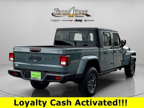 New 2025 Jeep Gladiator Sport image 6