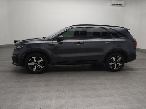 Used 2021 Kia Sorento EX w/ Panoramic Sunroof Package image 2