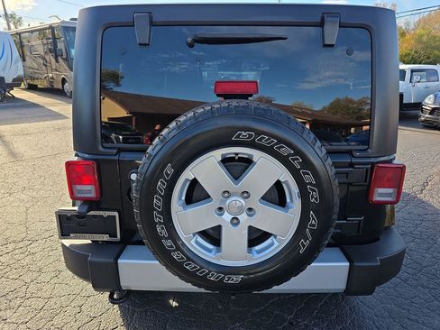 Used 2011 Jeep Wrangler Unlimited Sahara w/ Dual Top Group image 14