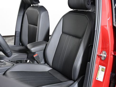 Used 2024 Volkswagen Tiguan SE R-Line FWD image 22