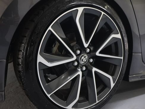 Used 2022 Toyota Corolla XSE FWD image 32