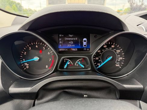 Used 2017 Ford Escape SE AWD/4WD image 17