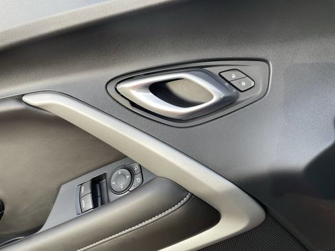 Used 2018 Chevrolet Camaro SS image 58