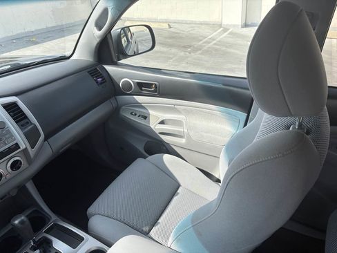 Used 2010 Toyota Tacoma PreRunner image 20